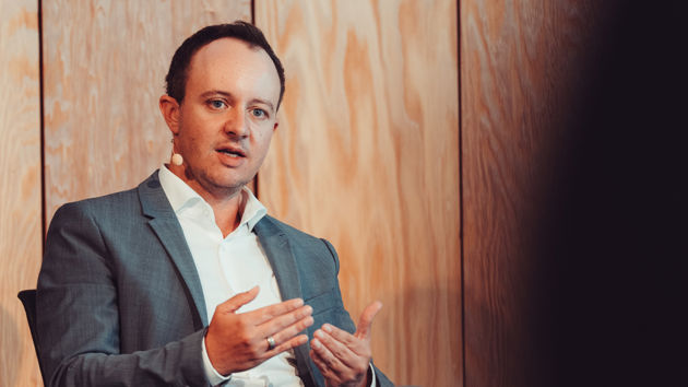 Dr Sebastian H Fner Bei Der Verisk Fachtagung Asssecuranz Im September 2024 