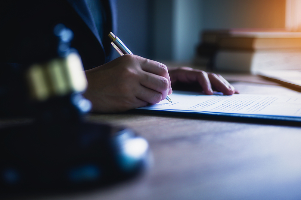 signing a law contract