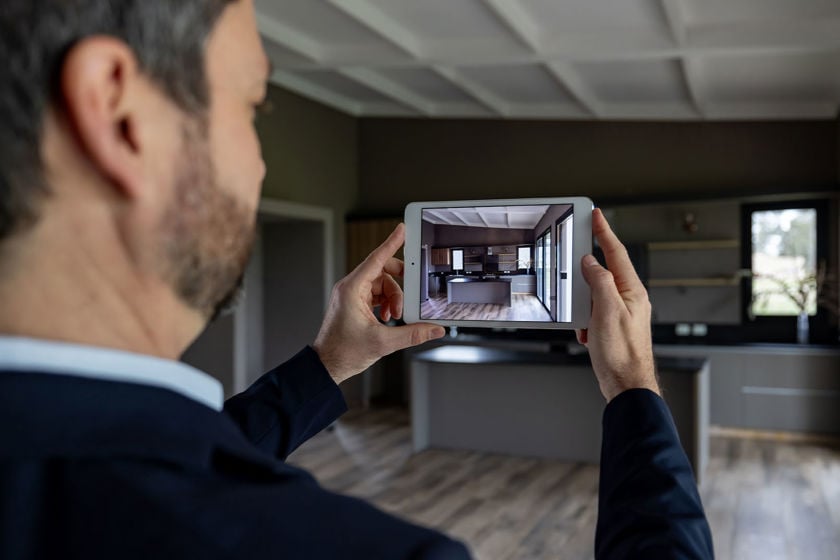 Image Capture Of Property With Tablet Xactgen 