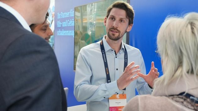 Mann Rede An Konferenz 