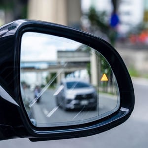 Autoinsuranceretentionblindspotwarning