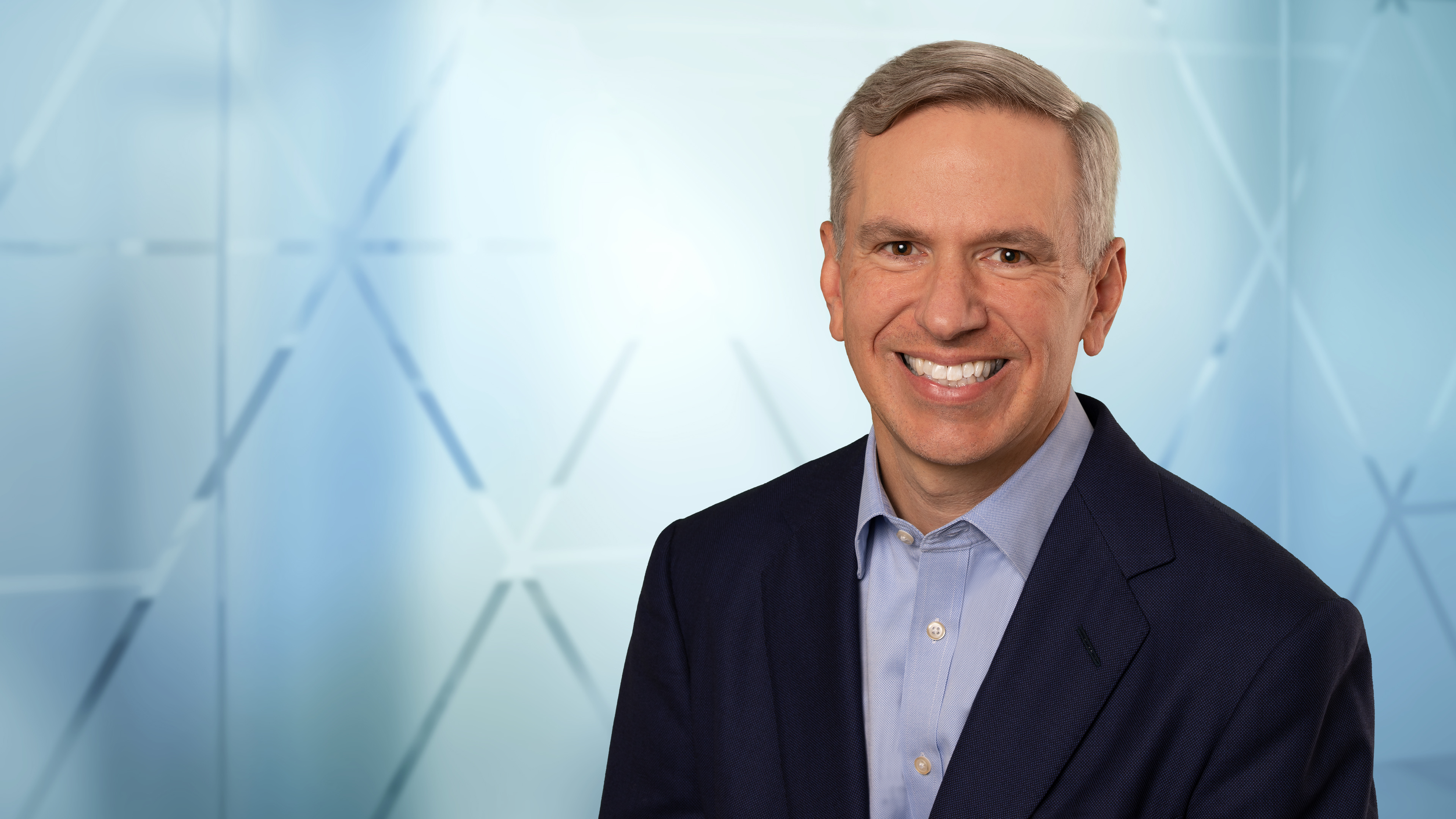 Lee M. Shavel, Verisk Chief Financial Officer